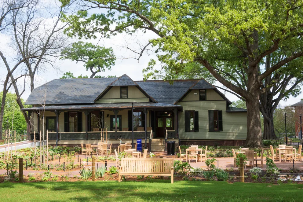 House of Many Porches
