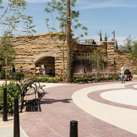 Fountain Plaza